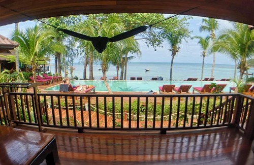 Ko Pha-ngan Cabin | Experience Oceanfront Bliss at Salad Hut - 4 Star Retreat