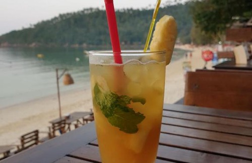 Ko Pha-ngan Cabin | Experience Oceanfront Bliss at Salad Hut - 4 Star Retreat