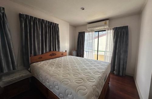 Embassy District Apartment | Family-Friendly Stay at Saladaeng Executive Condominium