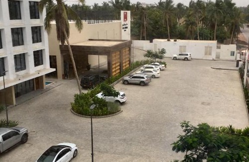 Salalah Hotel | Cozy Salalah Studio with Pool and Hot Tub for Families