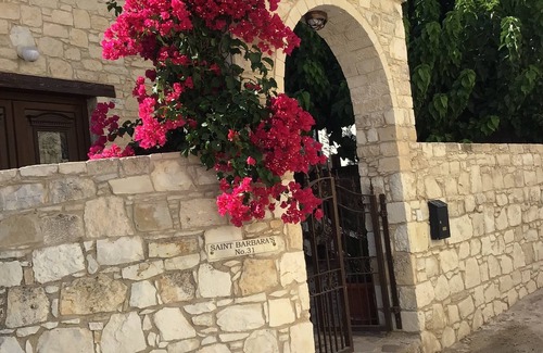 Old Town House | Discover Salamiou Stone House with Spa and Breakfast Included
