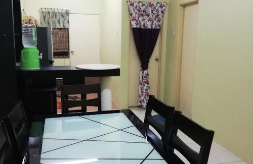 Bandar Sri Sendayan House | Welcoming SalamMuslimonly Homestay with Family-Friendly Amenities