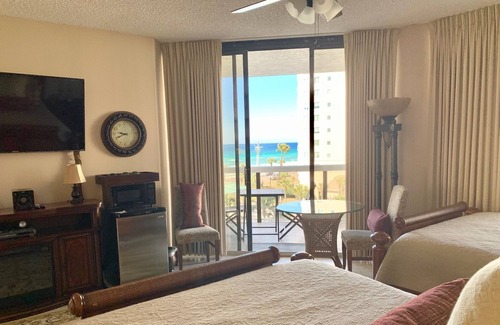Miramar Beach Condo | Guest Rated 10/10: Beach Service, Ocean Views & Pool Access