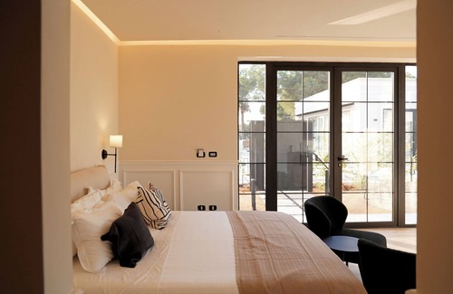 San Pietro in Bevagna Bed & Breakfast | Discover Salento Winery Lodge: Ocean View with Pool Access