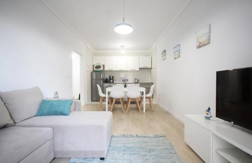 Costa Nova do Prado Apartment | Oceanfront Salinas Beach House - T3 Apartment in Costa Nova