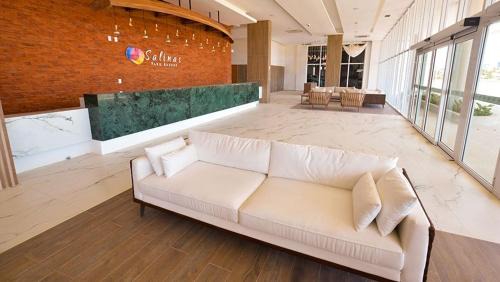 Salinopolis Hotel | Top-Rated Salinas Park Resort: Oceanfront Relaxation Awaits