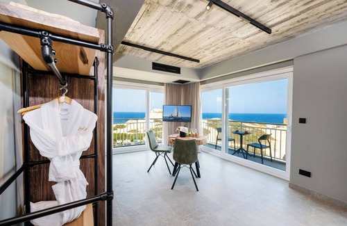 Marsalforn Apartment | Relax at Salini Suite Studio with Ocean View & Pool Access