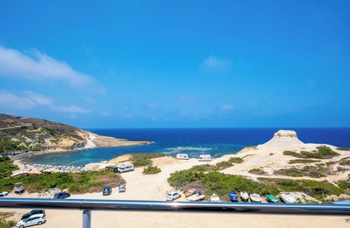 Marsalforn Apartment | Relax at Salini Suite Studio with Ocean View & Pool Access