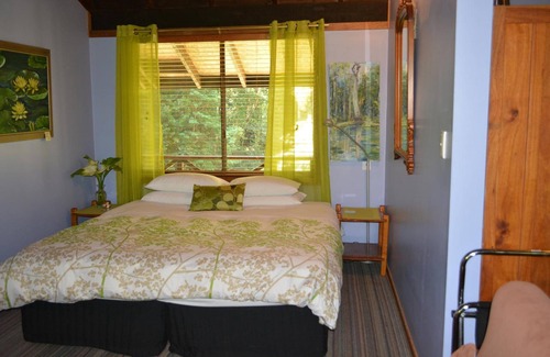 Salisbury Cabin | Experience Salisbury Lodges: 4-Star Comfort & Spa Retreat