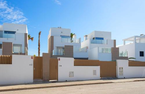 Guardamar del Segura Villa | Discover Salisol Park 60: Family-Friendly with Pool Access