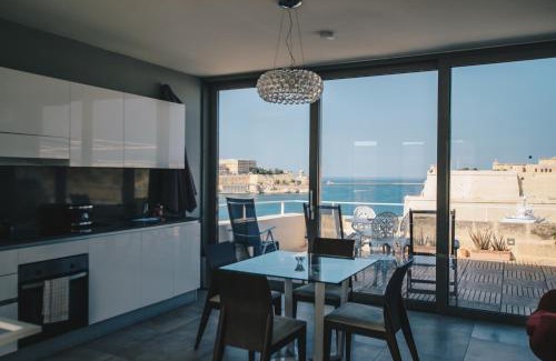 Senglea House | Discover Comfort at Sally Port Senglea with Kitchen Amenities
