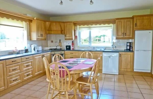 Donegal Cottage | Pet-Friendly Sallywood House: Ideal for Families in Donegal