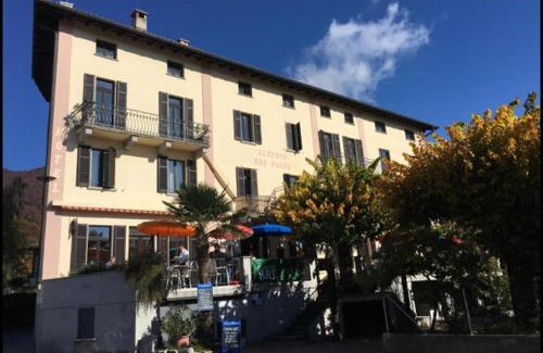 Lugano Bed & Breakfast | Salotto Brè - Bed & Breakfast charming rooms