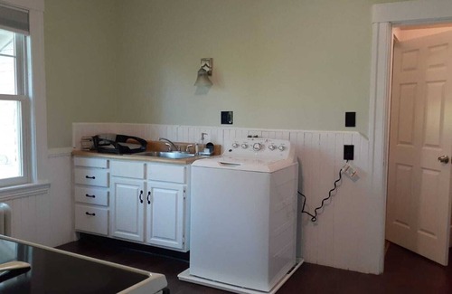 Forest Grove Apartment | Experience SalsVista: Corner Apt with Spa & Hot Tub
