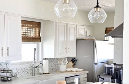 Bermuda Beach House | Salt Air Cottage: Beachfront Paradise with Ocean View & Pool
