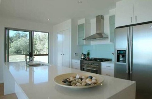 Gold Coast House | Idyllic Salt Ayre Beach House Retreat with Spa & Hot Tub