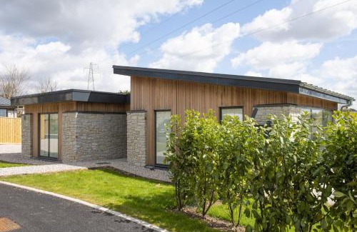 Hayle Ski Chalet | Pet-Friendly Escape at Salt Life, Dunes with Hot Tub Access
