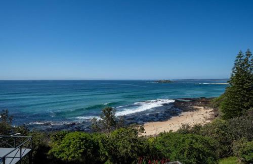 Manyana House | Experience Oceanfront Bliss at Salt Life Manyana Hotel
