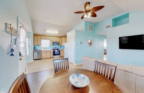 Corpus Christi House | Pet-Friendly Retreat at Salt on the Rim North Padre Island
