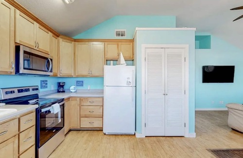 Corpus Christi House | Pet-Friendly Retreat at Salt on the Rim North Padre Island