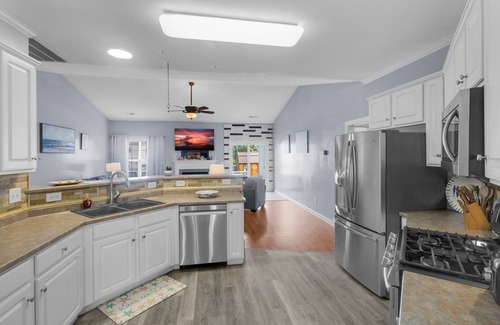 Newport House | Salt & Sand at Bogue Escape