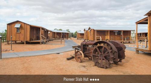 Longreach Cabin | Discover Saltbush Retreat: Oceanfront Oasis for Families
