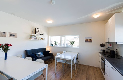 Skagastrond House | Explore Salthús Guesthouse: Family-Friendly Getaway Awaits