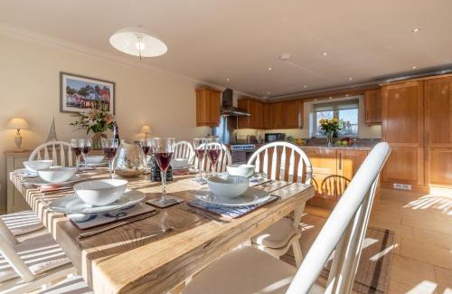 Ringstead House | Inviting Saltings House: Pet and Child Friendly Retreat