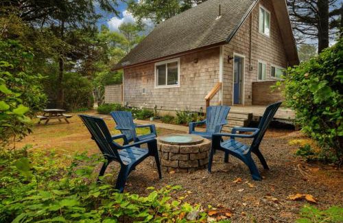 Gleneden Beach House | Pet-Friendly Saltwater Cottage at Gleneden Beach – 9.5/10!