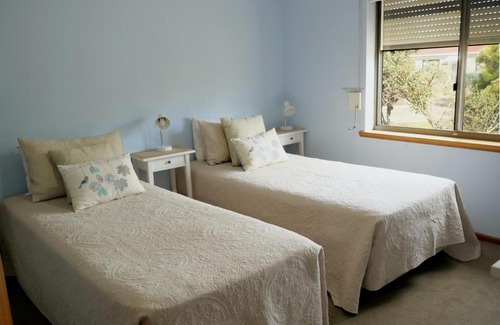 Kingscote Apartment | Cozy Salty Air Apartments in Kingscote, Kangaroo Island