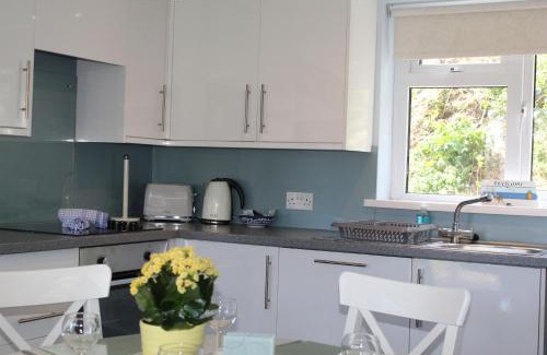 Seaton House | Oceanfront Escape at Salty Air - Mount Brioni, Rated 9.1