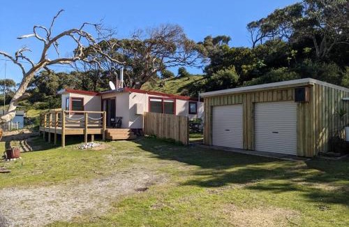 Arthur River House | Pet-Friendly Retreats at Salty Devil's Rest Shack