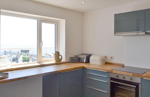 South Hayling House | Experience Salty Lodge: 4-Star Retreat with Hot Tub & More