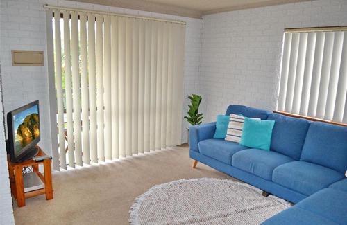 South West Rocks Apartment | Top-Rated Salty Stays: Family-Friendly and Accessible Retreat