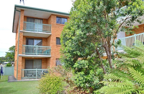 South West Rocks Apartment | Top-Rated Salty Stays: Family-Friendly and Accessible Retreat