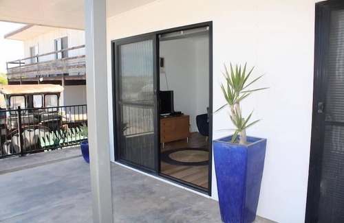 Warrenben House | Prime Location at Salty Verandah: Family & Pet-Friendly Stay