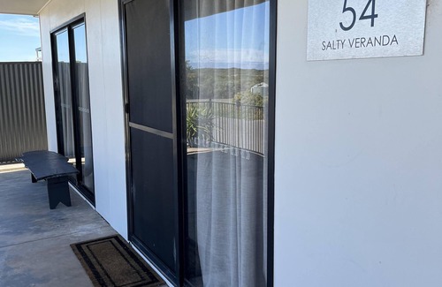 Warrenben House | Prime Location at Salty Verandah: Family & Pet-Friendly Stay