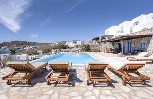 Agios Ioannis Villa | Unwind at Salty View: Family & Pet-Friendly Retreat