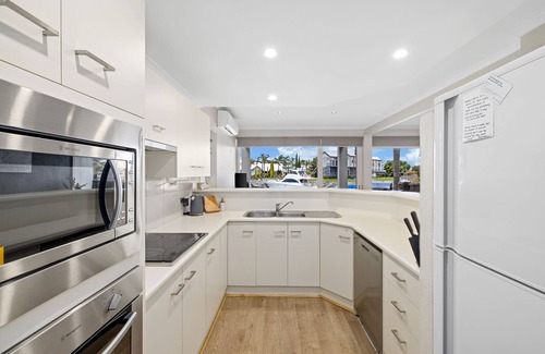 Port Lincoln House | Unforgettable Salty Views with Family-Friendly Amenities