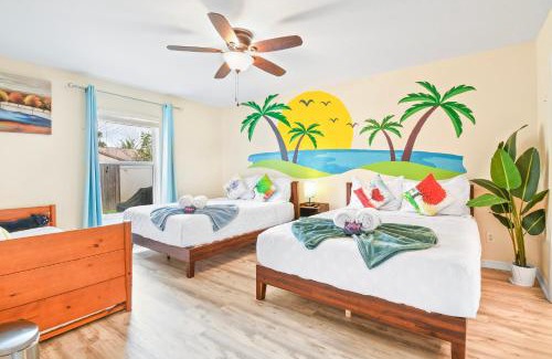 Clearwater House | Beachside Oasis: Heated Saltwater Pool & Ocean Views