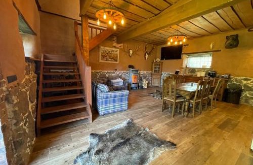 Torva House | Discover Salu Jahimaja: Pet-Friendly Retreat with Hot Tub