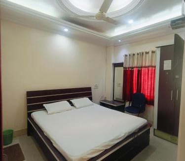 Raebareli Hotel | Saluja Palace
