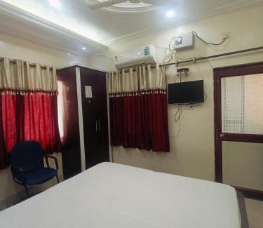 Raebareli Hotel | Saluja Palace