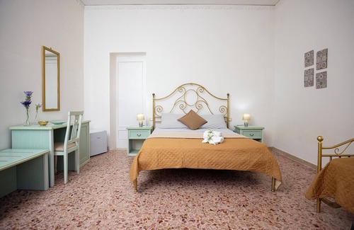Trapani House | Unforgettable Stay at SALUTAMU: 10/10 Rated & Family-Friendly