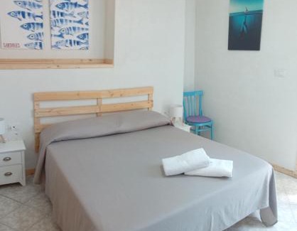 Giardini Naxos Bed & Breakfast | Discover Salvone's House B&B: Pet-Friendly Oceanfront Retreat