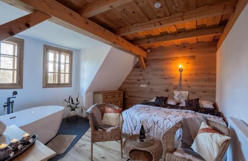 Bartosovice v Orlickych horach House | Inviting Samota u Hadince: Pet-Friendly & Family Ready
