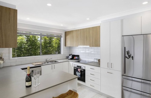 Woy Woy Bay House | Waterfront Retreat at Sam's Shack - Perfect for Families