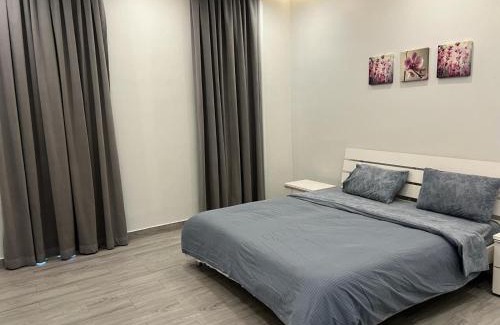 Al Khiran Ski Chalet | Relax at Sama Chalet Kuwait: Pet Friendly with Ocean Views