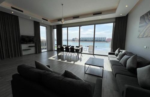 Al Khiran Ski Chalet | Relax at Sama Chalet Kuwait: Pet Friendly with Ocean Views