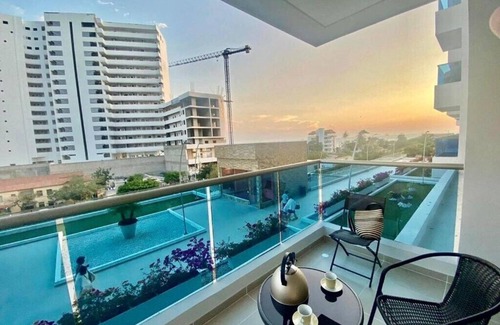 El Rodadero Apartment | Samaria Club Playa: Enjoy Ocean Views & Refreshing Drinks